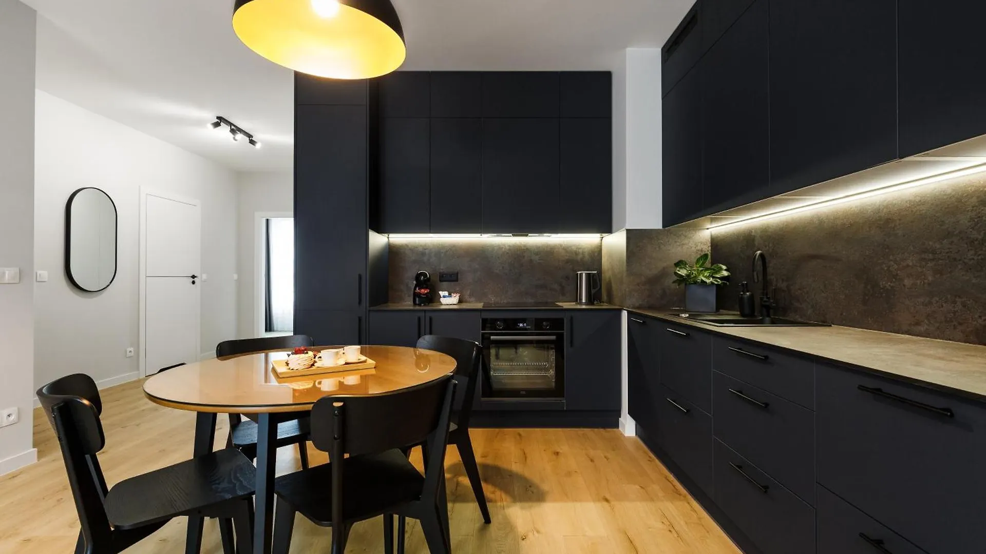 Mlode Miasto Doki Apartments By Happystay Gdańsk 0*,  Polska