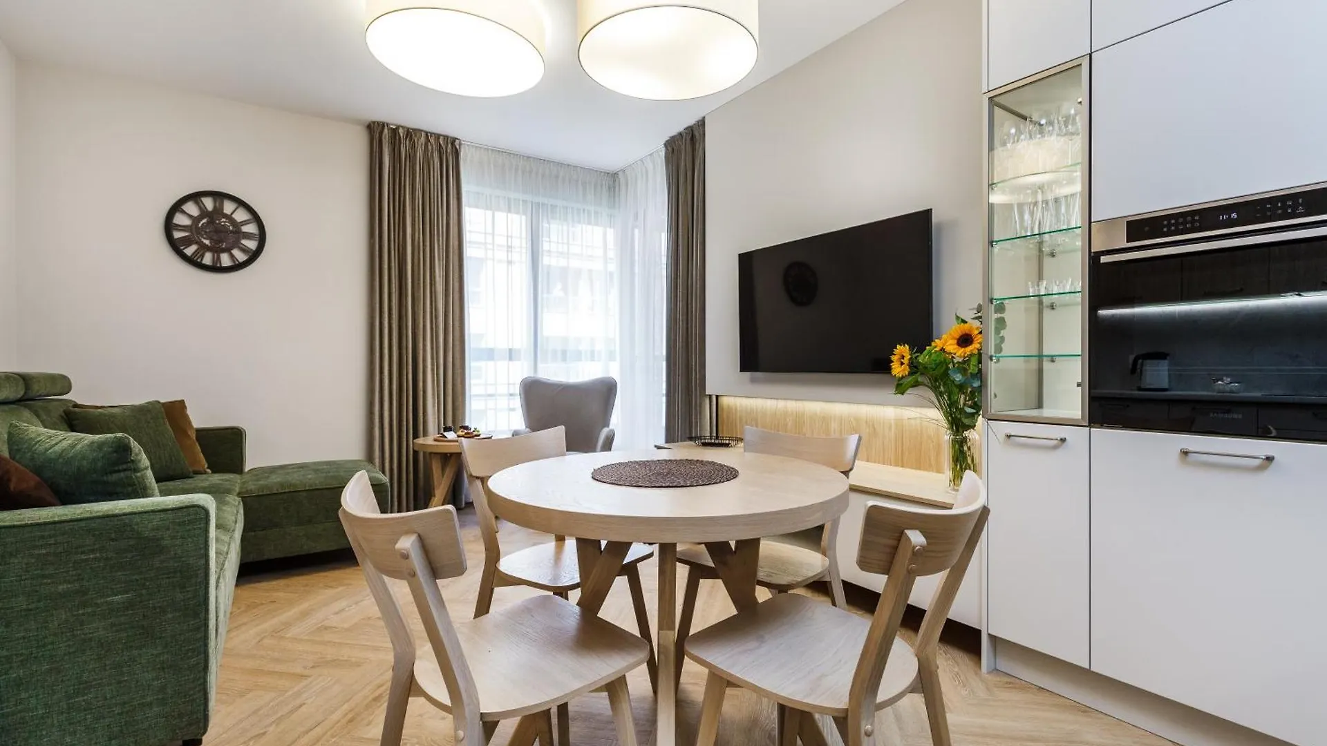 Mlode Miasto Doki Apartments By Happystay غدانسك