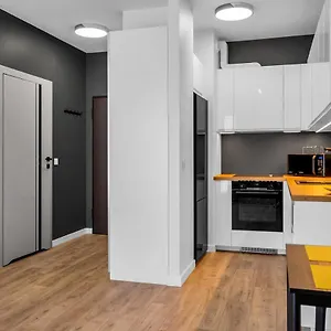 https://lotnisko-chopina-modern-studio.warsawhotelspoland.com