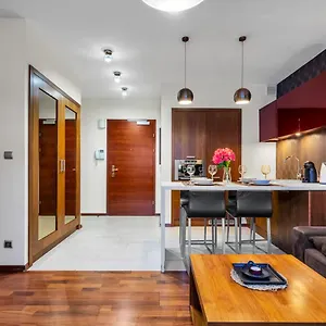 https://warsaw-city-center-apartments-no3-by-rentujemy.warsawhotelspoland.com